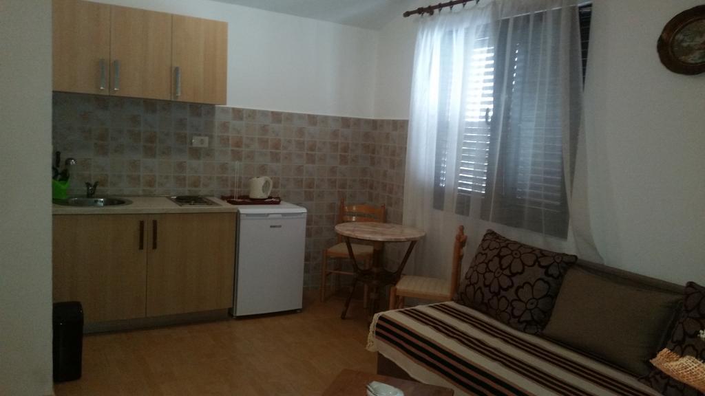 Apartment Apartments Zvicer - Milica