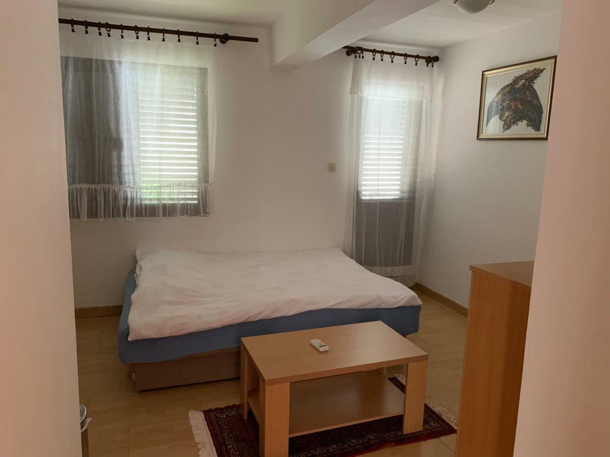 Apartment Apartments Zvicer - Milica